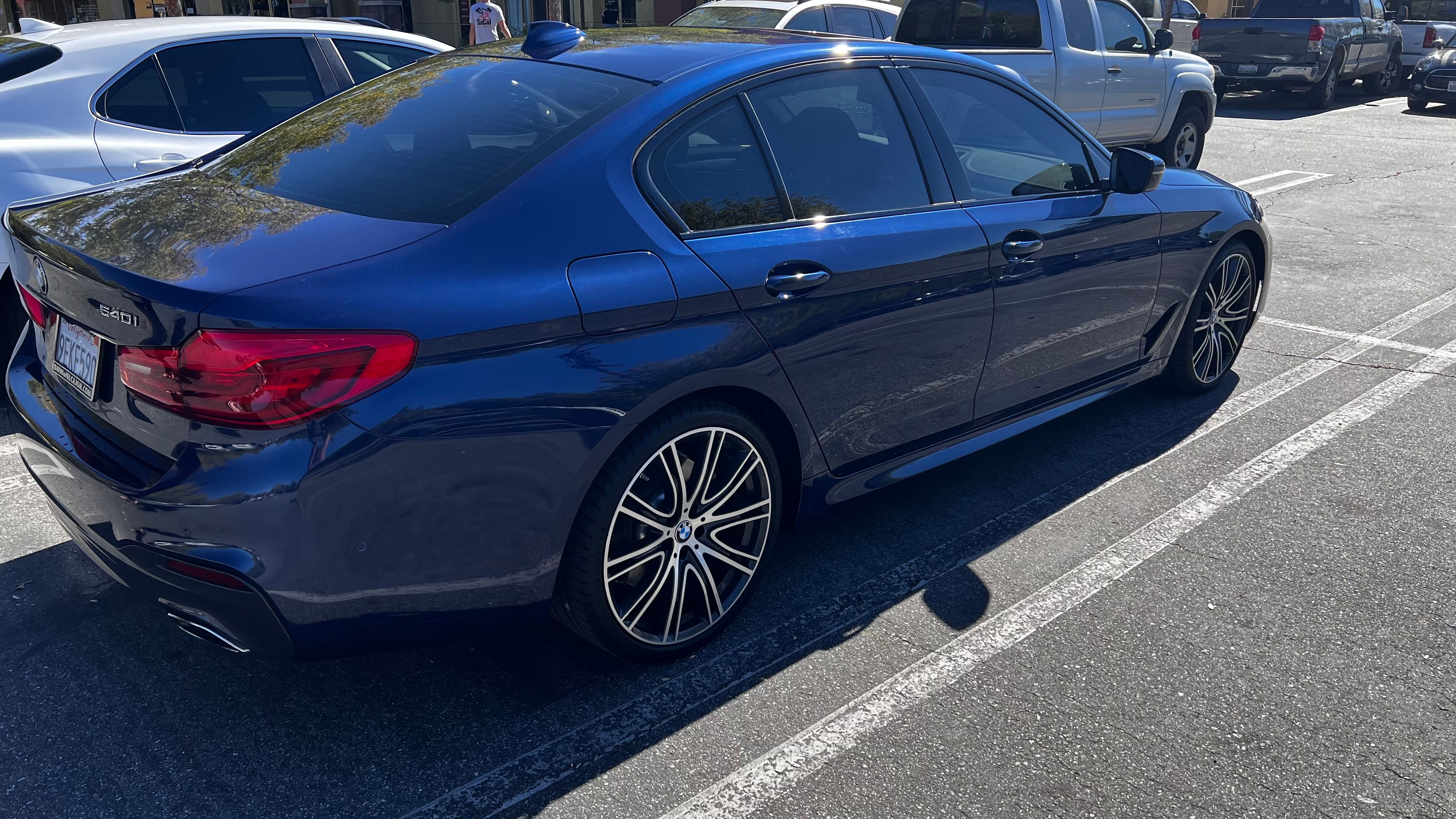 Used 2020 BMW 540i w/ M Sport Package RWD image 6