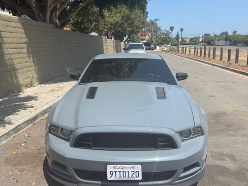 Used 2014 Ford Mustang GT image 5