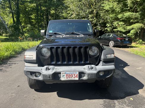 Used 2021 Jeep Wrangler Unlimited Sport AWD/4WD image 5