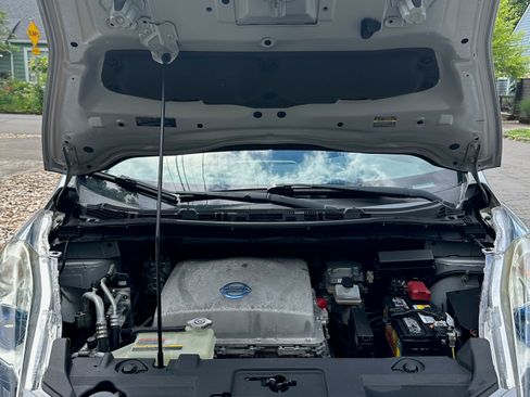 Used 2013 Nissan Leaf SV w/ LED & Quick Charge Pkg FWD image 29