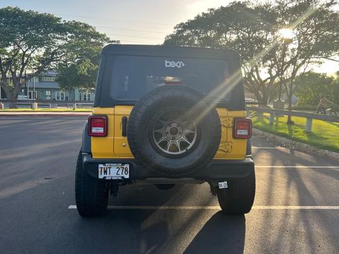 Used 2019 Jeep Wrangler Unlimited Sport S image 4