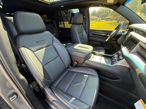 Used 2022 GMC Yukon Denali w/ Denali Ultimate Package image 20