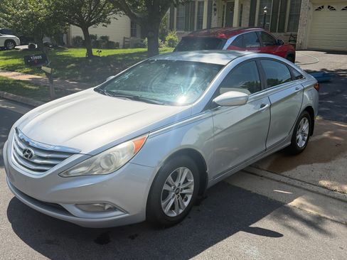 Used 2013 Hyundai Sonata GLS w/ Popular Equipment Pkg FWD image 6