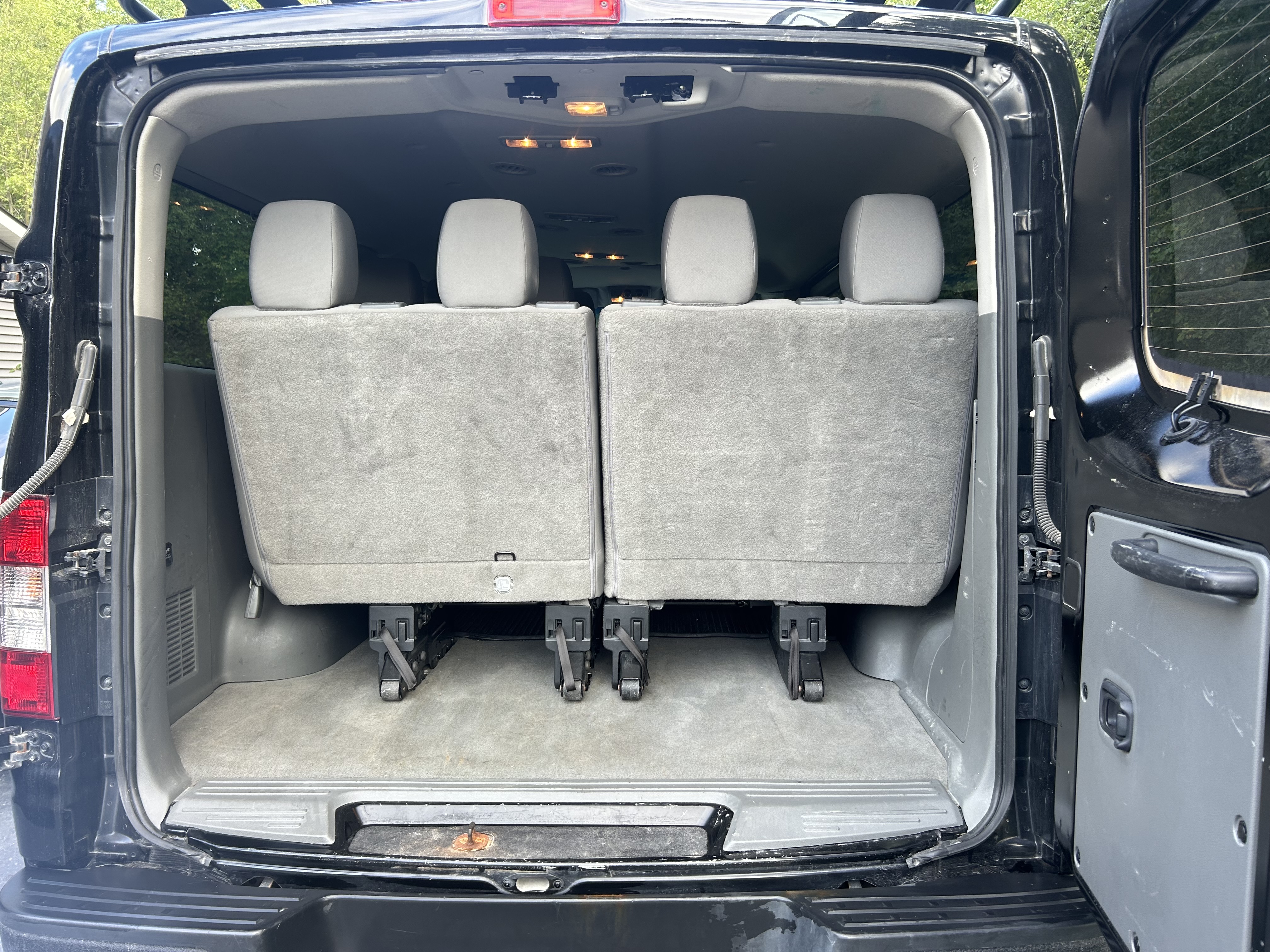 Used 2021 Nissan NV 3500 SV RWD image 12