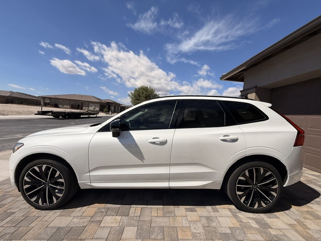 Used 2026 Volvo XC60 B5 Ultra AWD/4WD image 8