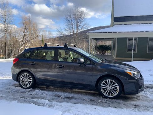 Used 2013 Subaru Impreza 2.0i Premium image 6