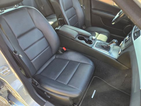 Used 2013 Mercedes-Benz C 250 Sedan image 14