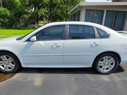 Used 2011 Chevrolet Impala LT w/ Luxury Edition Package FWD image 2