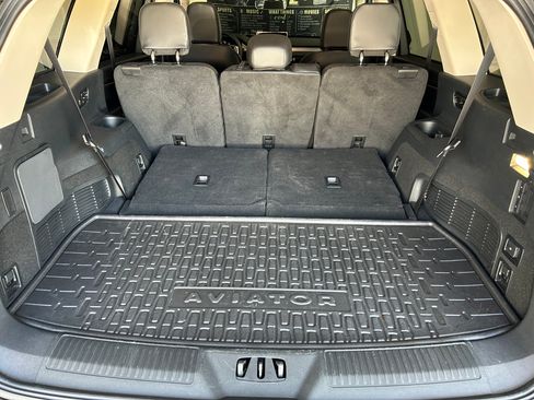 Used 2023 Lincoln Aviator 2WD image 5