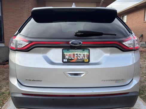 Used 2016 Ford Edge Titanium w/ Technology Package image 2