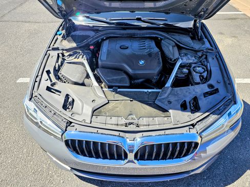 Used 2022 BMW 530i w/ Convenience Package image 11