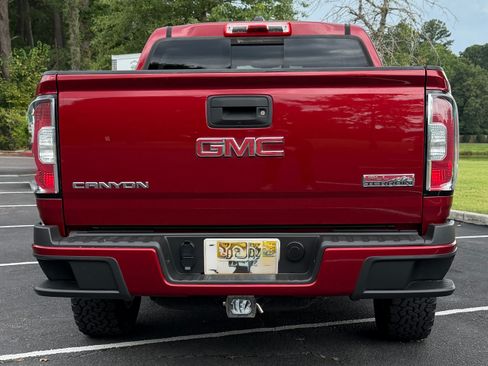 Used 2017 GMC Canyon SLE w/ All Terrain Package AWD/4WD image 9