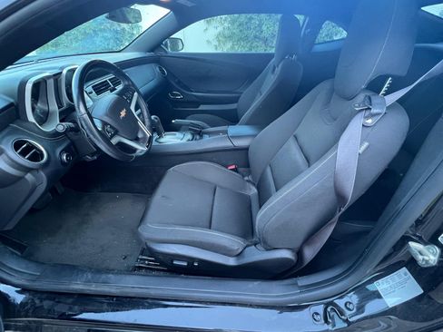 Used 2015 Chevrolet Camaro LT RWD image 6