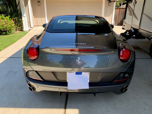 Used 2011 Ferrari California Convertible 2D image 9