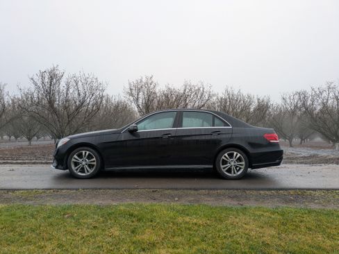 Used 2014 Mercedes-Benz E 250 BlueTEC Sedan image 11