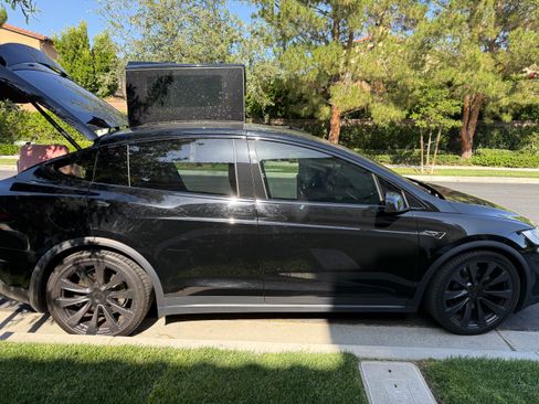 Used 2022 Tesla Model X AWD/4WD image 13