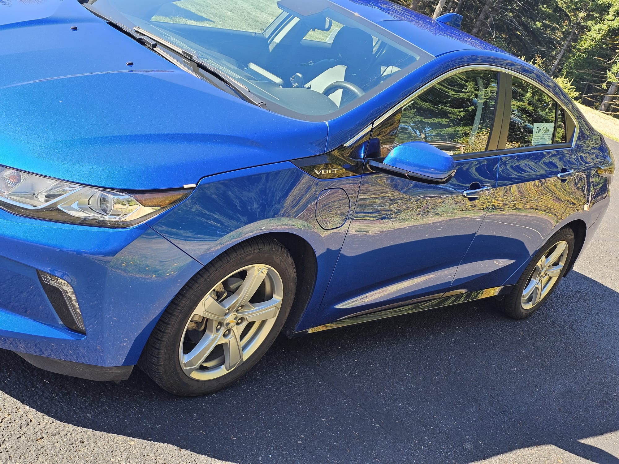 Used 2017 Chevrolet Volt LT w/ Comfort Package FWD image 13