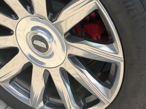 Used 2024 Cadillac Escalade Premium Luxury Platinum AWD/4WD image 19