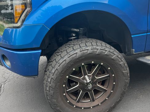 Used 2011 Ford F150 XLT w/ XLT Chrome Pkg image 4