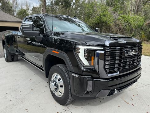 Used 2024 GMC Sierra 3500 Denali Ultimate image 5