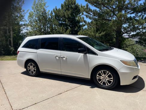 Used 2011 Honda Odyssey EX-L image 8