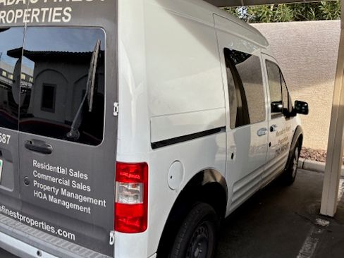 Used 2013 Ford Transit Connect XLT image 2