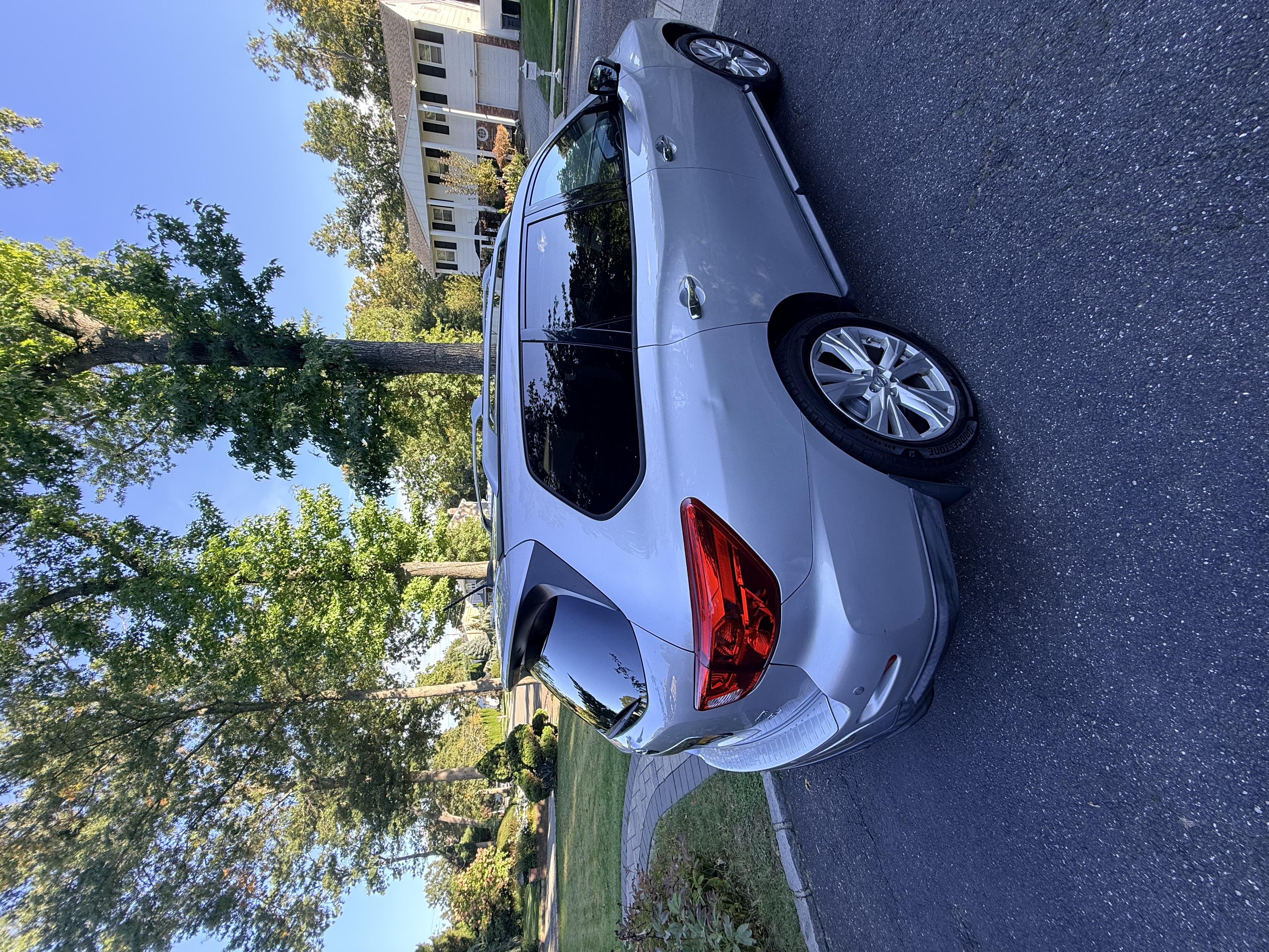 Used 2018 Nissan Pathfinder SL w/ SL Premium Package AWD/4WD image 11