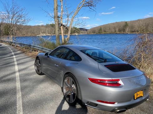 Used 2019 Porsche 911 Carrera image 9