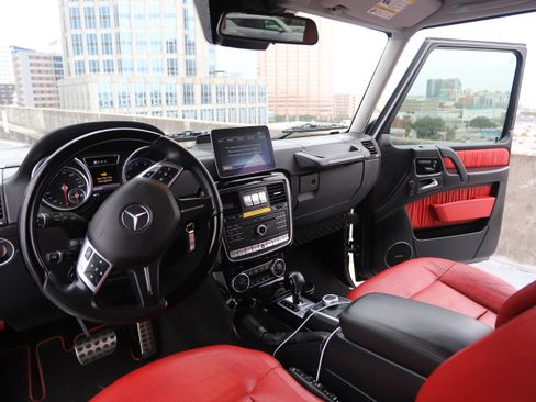Used 2017 Mercedes-Benz G 550 image 11