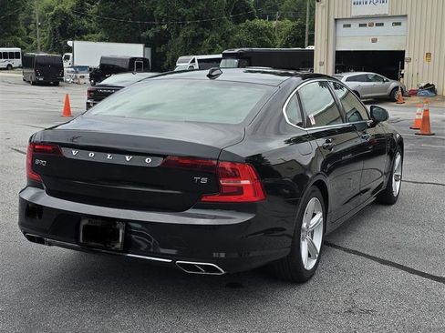 Used 2019 Volvo S90 T5 Momentum image 5