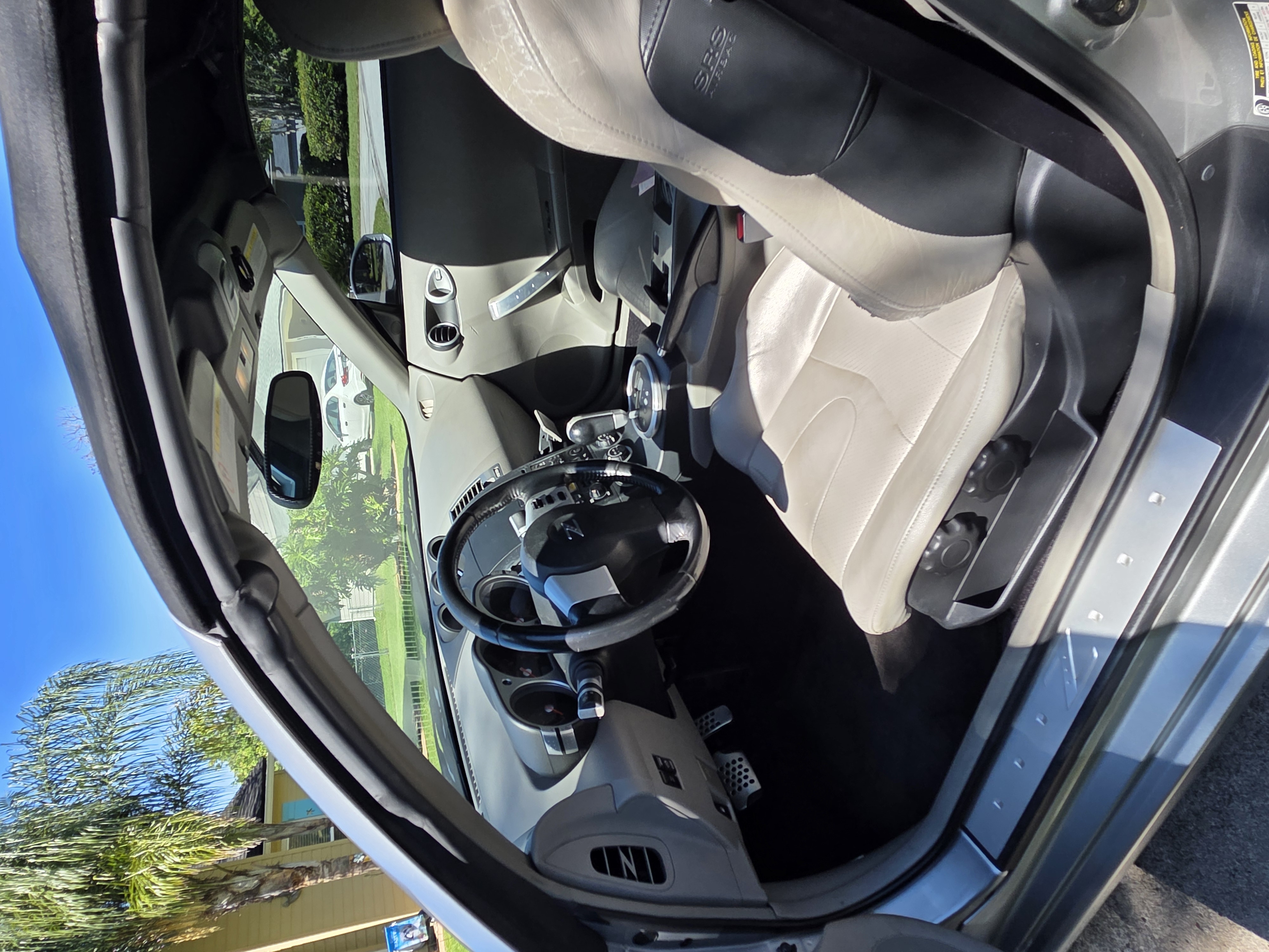 Used 2004 Nissan 350Z Touring RWD image 2