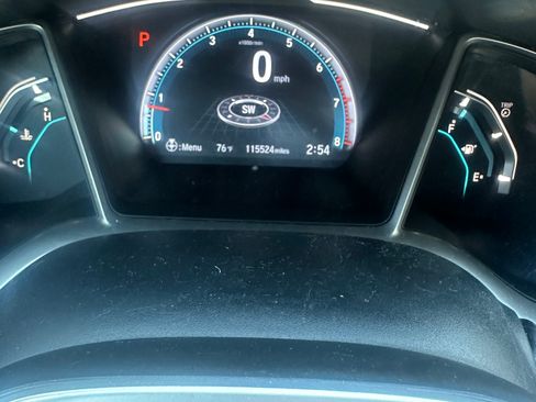 Used 2019 Honda Civic Touring image 1