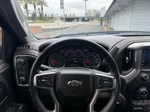 Used 2020 Chevrolet Silverado 1500 LT Trail Boss AWD/4WD image 12