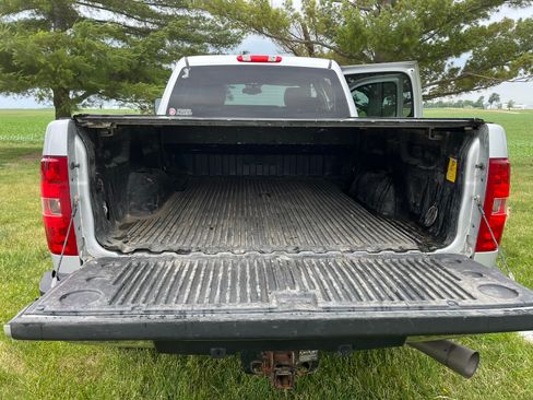 Used 2014 Chevrolet Silverado 2500 LTZ w/ LTZ Plus Package AWD/4WD image 19