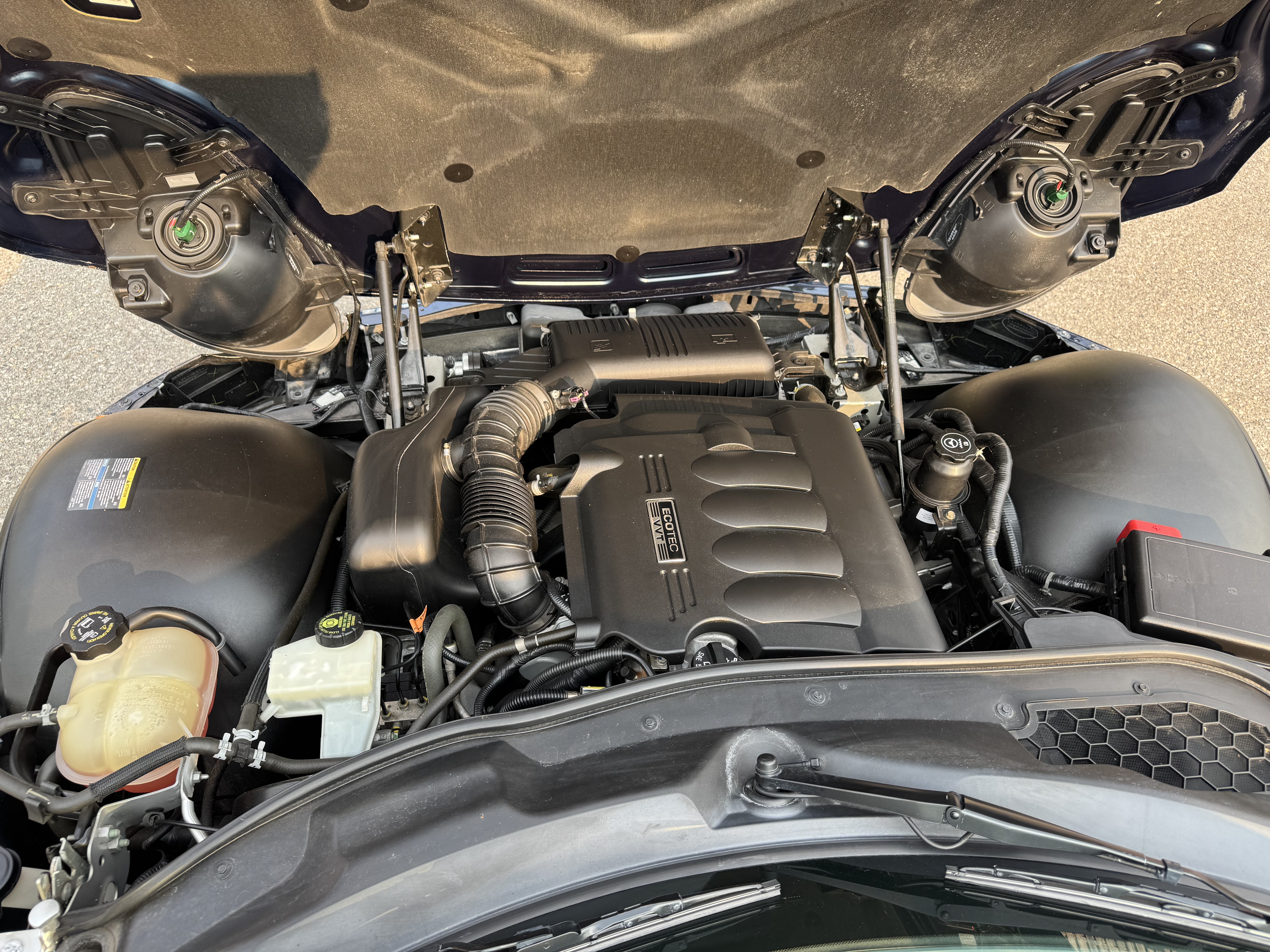 Used 2006 Pontiac Solstice Convertible w/ Premium Package RWD image 11