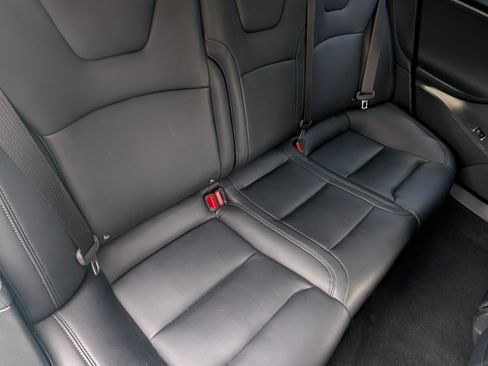 Used 2020 Tesla Model S Long Range Plus image 15