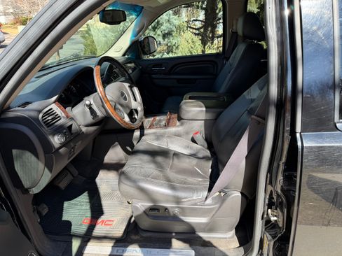 Used 2012 GMC Yukon Denali image 4