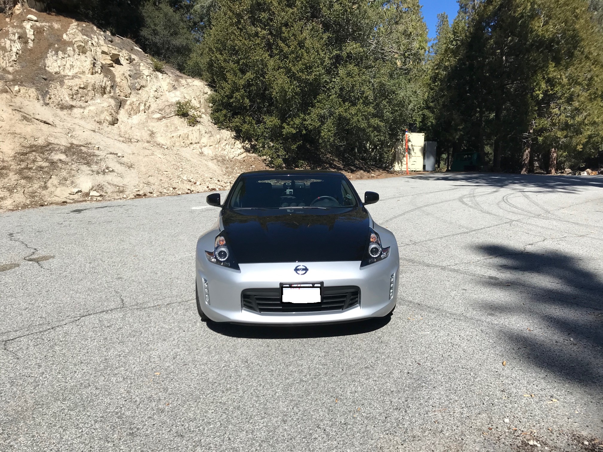 Used 2020 Nissan 370Z Coupe RWD image 2