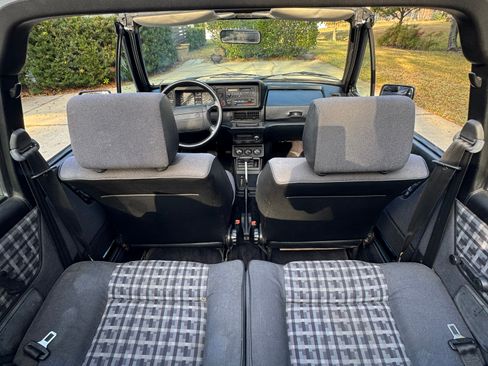 Used 1992 Volkswagen Cabriolet image 11