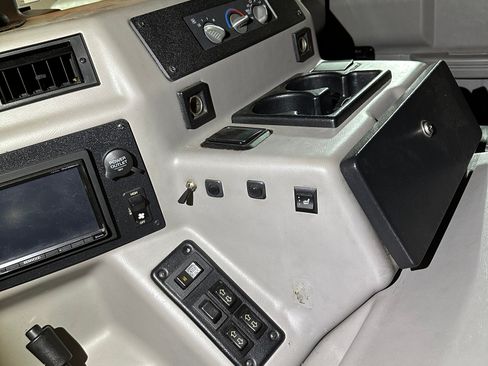 Used 1999 HUMMER H1 4-Door Wagon image 25