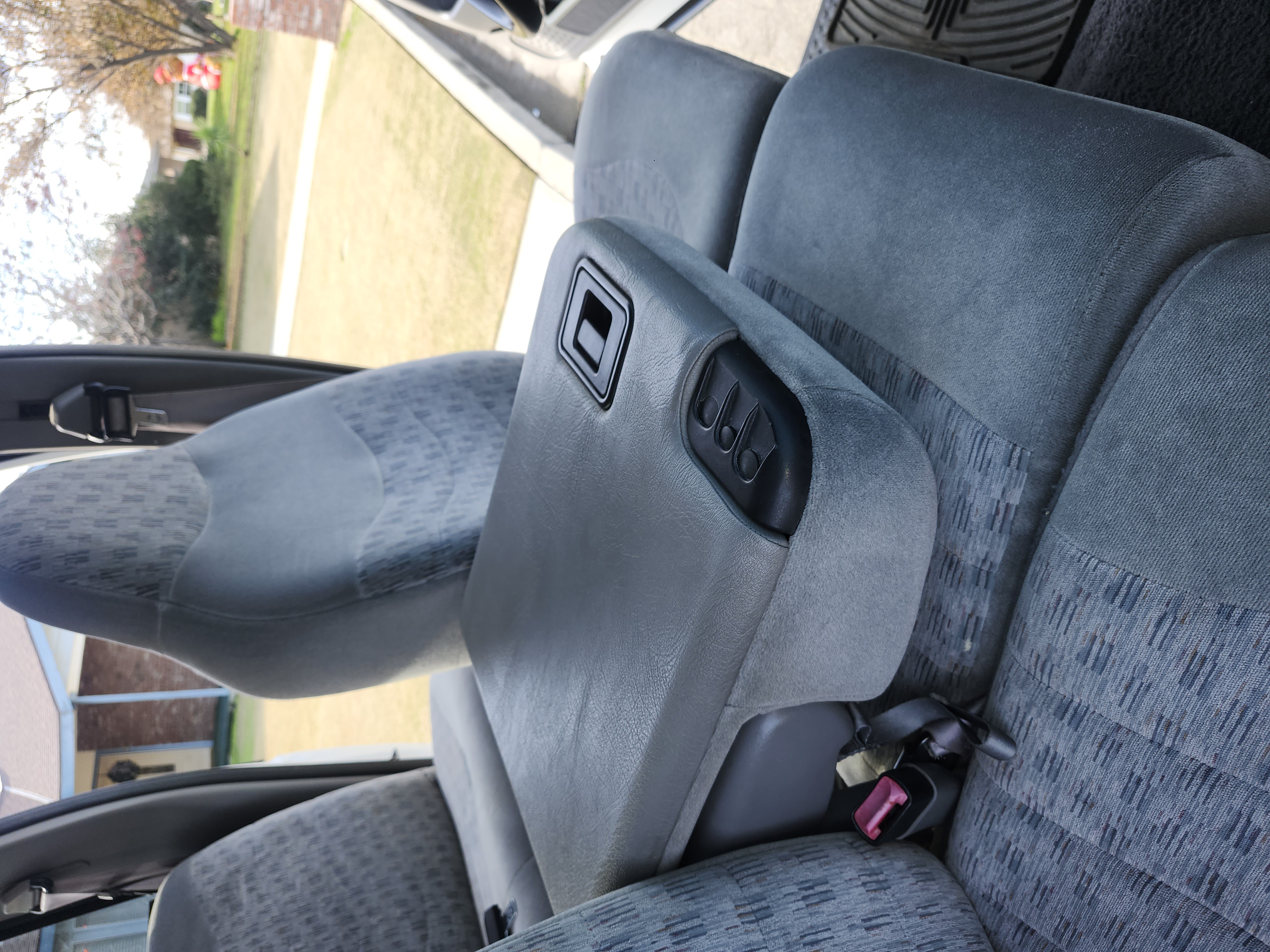 Used 1999 Ford F550 2WD Crew Cab Super Duty image 21