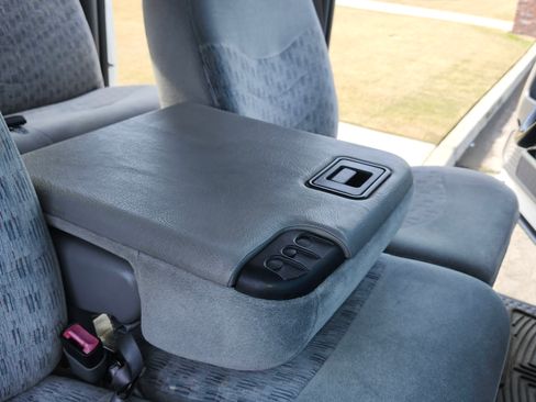 Used 1999 Ford F550 2WD Crew Cab Super Duty image 22