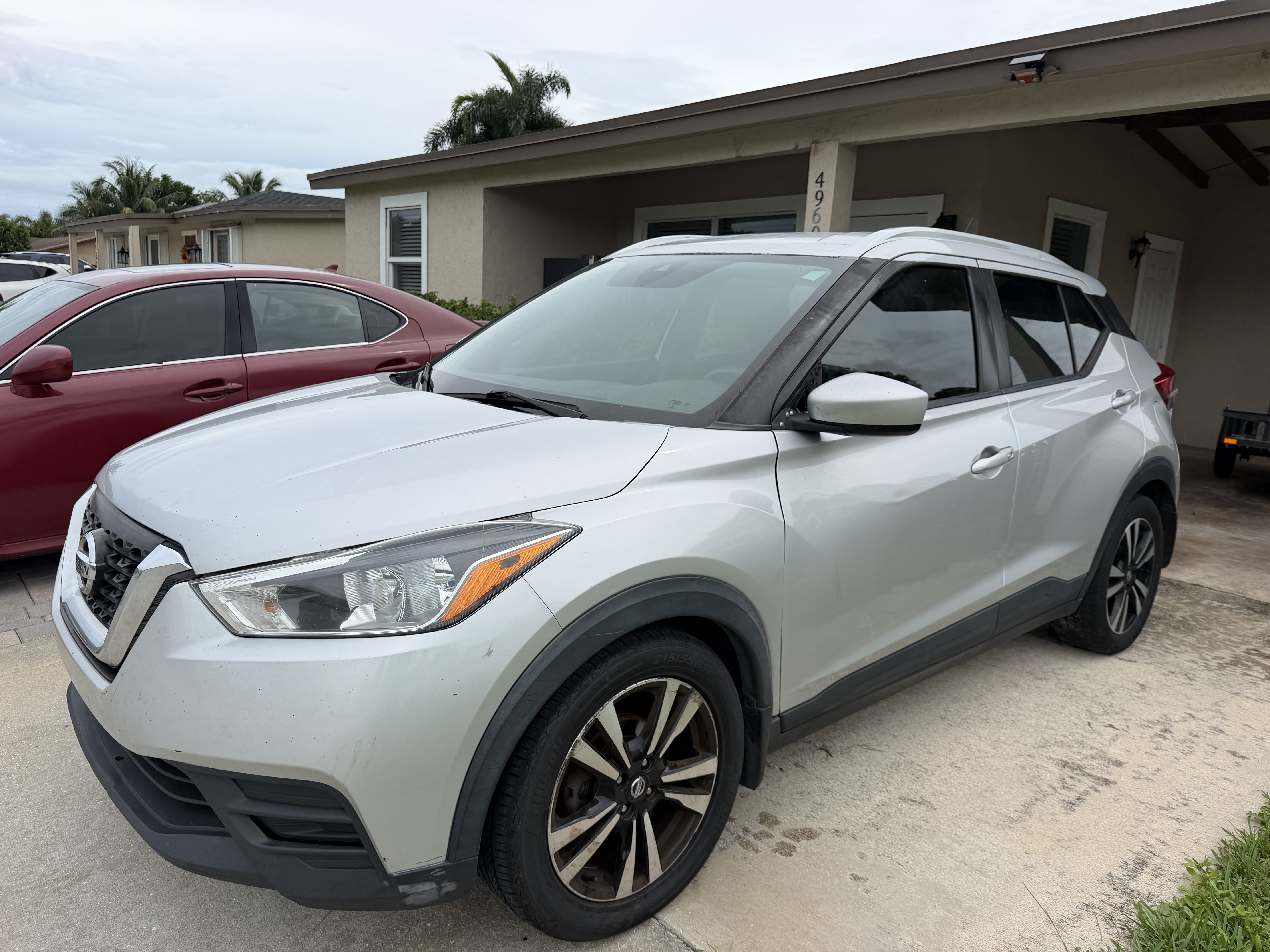 Used 2020 Nissan Kicks SV FWD image 1
