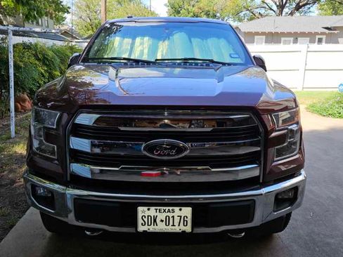Used 2017 Ford F150 Lariat image 2