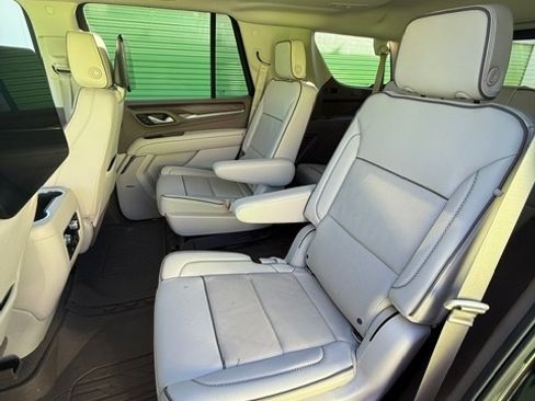 Used 2021 GMC Yukon Denali w/ LPO, Illumination Package image 15