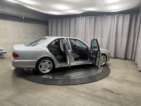 Used 2000 Mercedes-Benz E 55 AMG Sedan image 15
