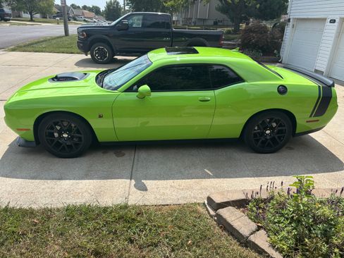 Used 2015 Dodge Challenger R/T Scat Pack image 10