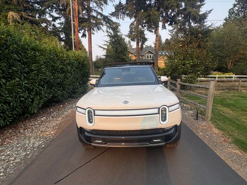 Used 2022 Rivian R1S Launch Edition AWD/4WD image 4
