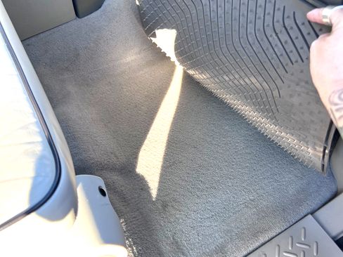 Used 2006 Lincoln Mark LT 4x4 image 12