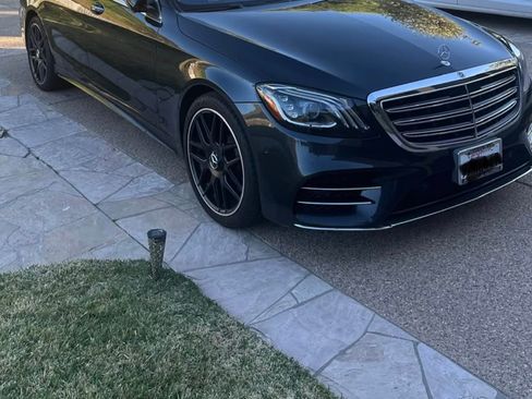 Used 2018 Mercedes-Benz S 560 Sedan image 2